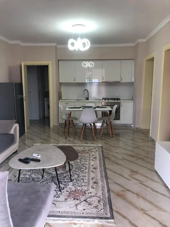 Aroni Home Golem